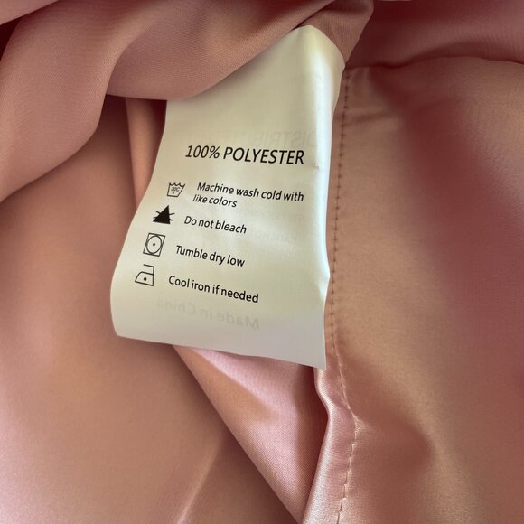 NWT Silky Sleep Mask and Pillow Cover Set - Pink - Picture 5 of 9